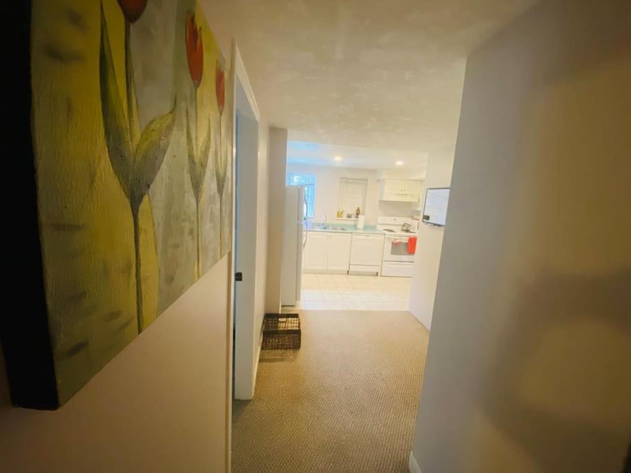 Artistic Apartment Near Downtown ビクトリア エクステリア 写真