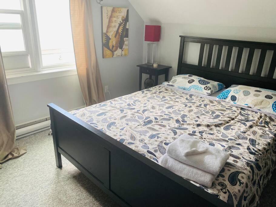 Artistic Apartment Near Downtown ビクトリア エクステリア 写真